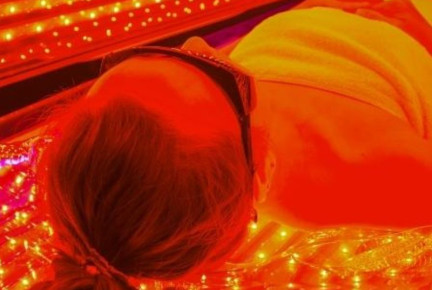 Ánh sáng đỏ là gì? Tác dụng của ánh sáng đỏ trong massage trị liệu