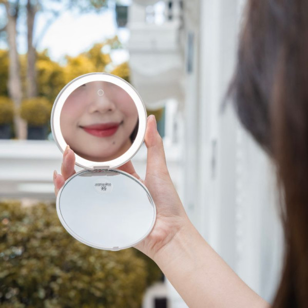 gương KATA Miro O2 Pocket  ánh sáng tự nhiên