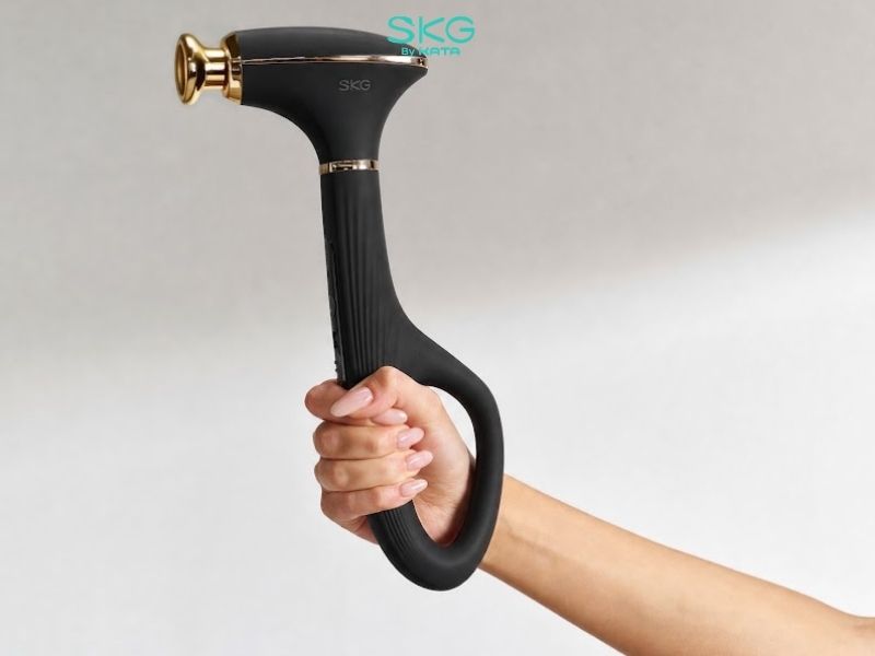 Thiết kế 2 chế độ tay cầm phù hợp massage lưng, vai gáy, tay, đùi
