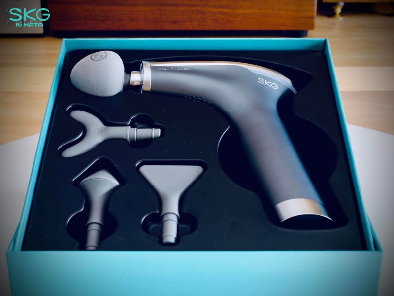 SKG F7-E trang bị 4 đầu massage tháo rời phù hợp từng nhóm cơ 