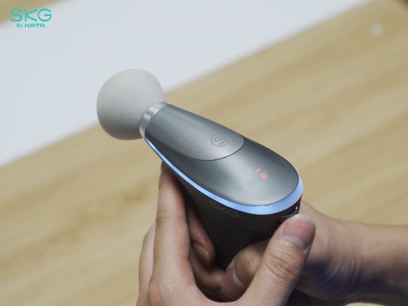Hướng dẫn cách dùng súng massage SKG F7-E 