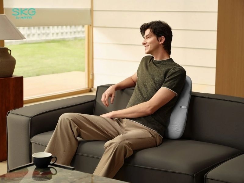 Đầu massage 3D di chuyển lên xuống dọc toàn bộ lưng