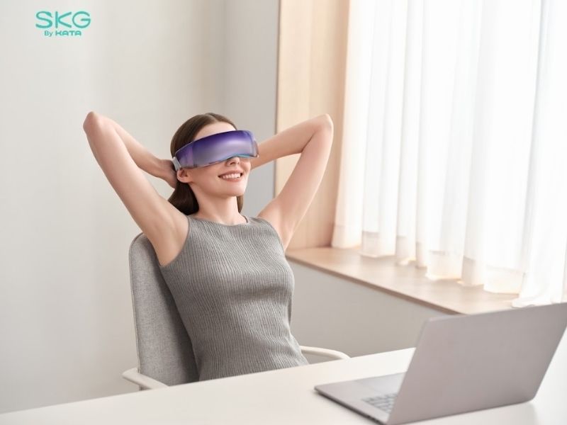 Máy massage mắt SKG KS700-E sử dụng ở mọi nơi, mang đến cảm giác thư giãn cho đôi mắt