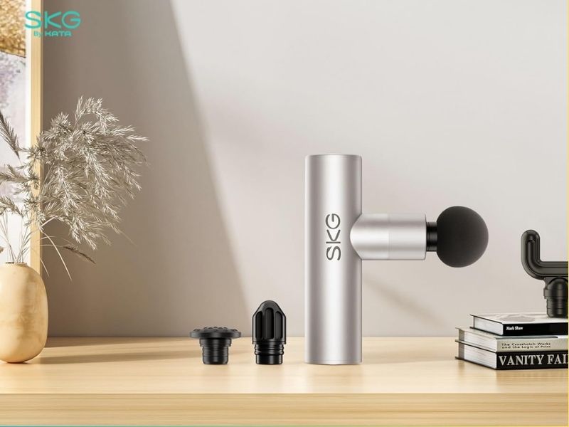 Súng massage SKG F3 LITE thiết kế nhỏ gọn, dễ mang theo