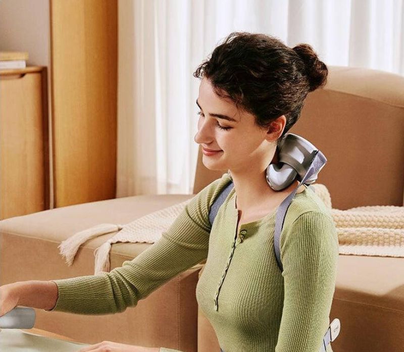 Máy Massage Cổ Vai Gáy SKG H7