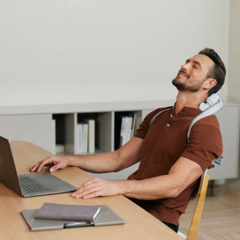 Cải thiện tuần hoàn máu, giảm tê bì với máy massage cổ vai gáy