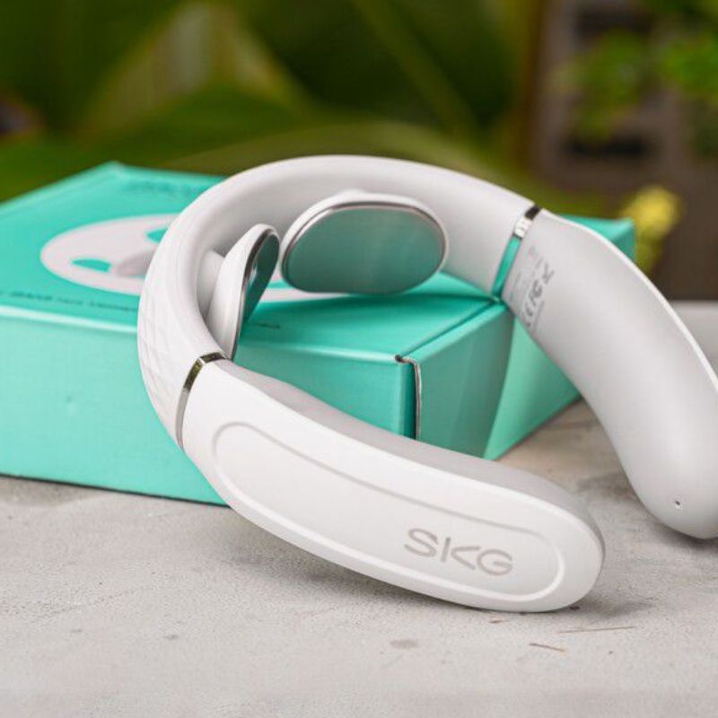 Máy massage cổ SKG 