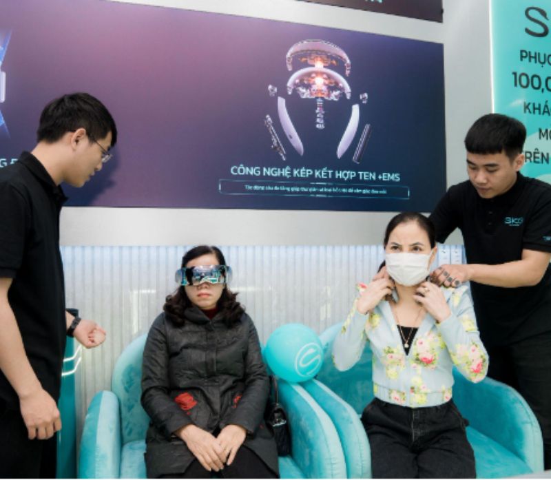 Showroom và cửa hàng trưng bày để trải nghiệm trực tiếp