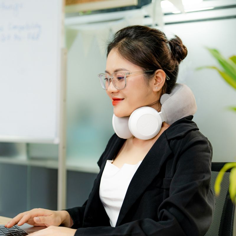 Máy massage cổ vai gáy SKG N3