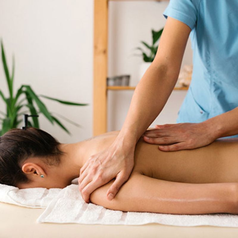 Tại sao kỹ thuật massage vuốt dọc cơ được chuyên gia khuyên dùng?