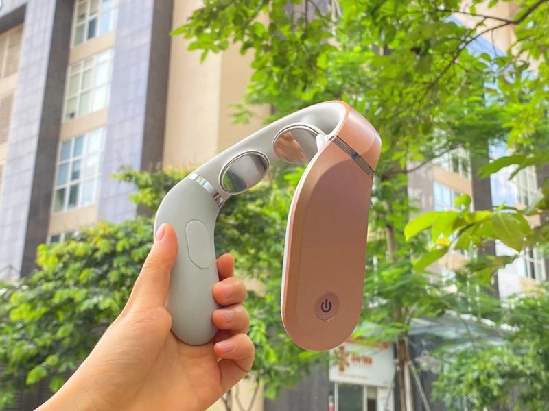 Giới thiệu máy massage cổ reborn