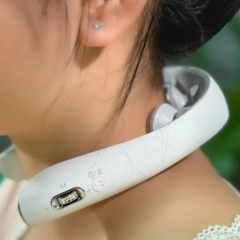 Máy massage cổ vai gáy 3D SKG 4098E