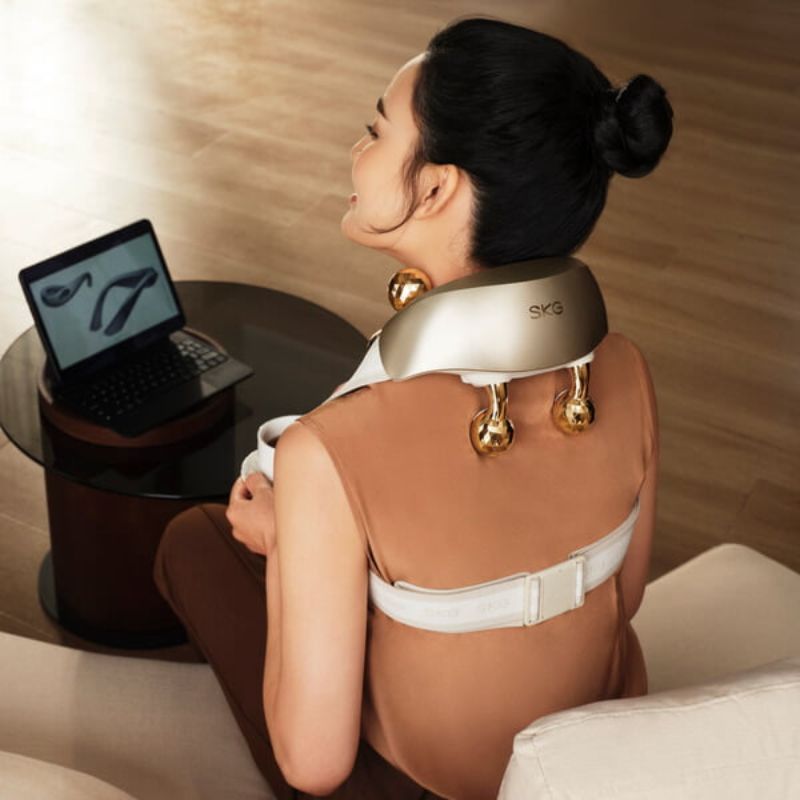 Máy massage cổ vai gáy SKG H5-2 cao cấp