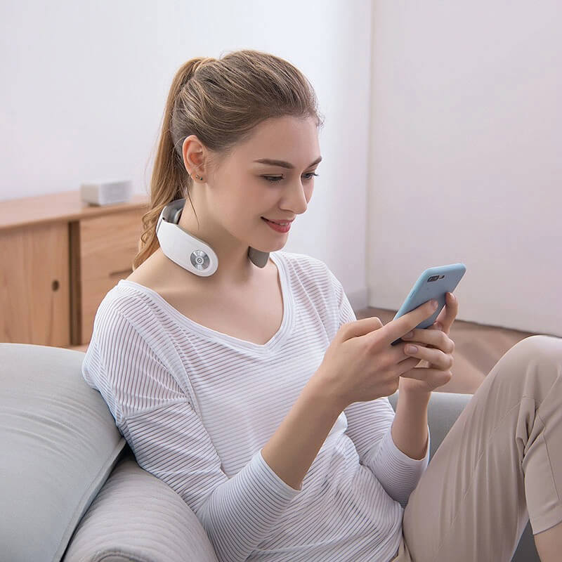 Thiết kế máy nhỏ gọn, vẻ ngoài sang trọng, tinh tế tạo thuận tiện khi di chuyển