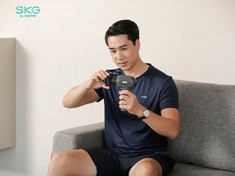 Động cơ không tạo ma sát từ chổi than nên giảm thiểu tiếng ồn tối đa, rất thích hợp dùng khi nghỉ ngơi hoặc cho người lớn tuổi